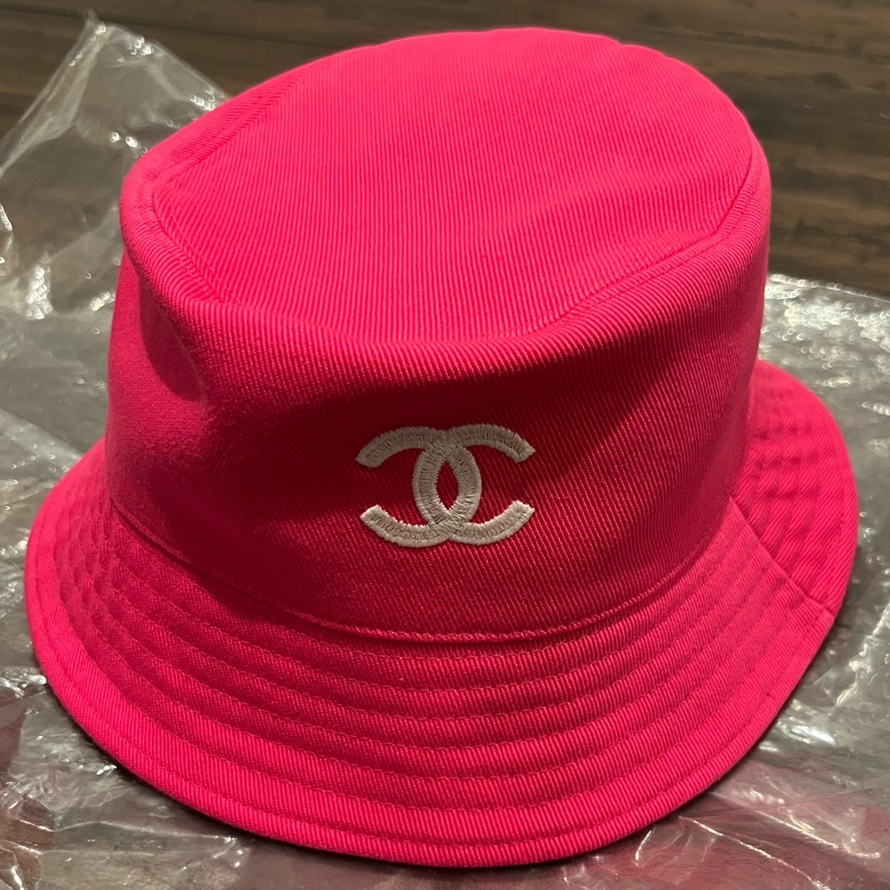 CHANEL 2023 CC Bucket CLOCHE Hat BRAND NEW WITH TAGS Size S